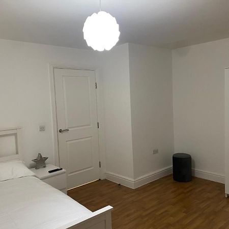Apartamento Streatham High Street Londres Exterior foto